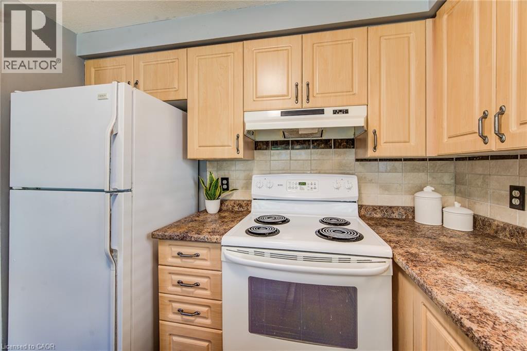 1089 Copper Leaf Crescent, Kitchener, Ontario  N2E 3W4 - Photo 12 - 40863154