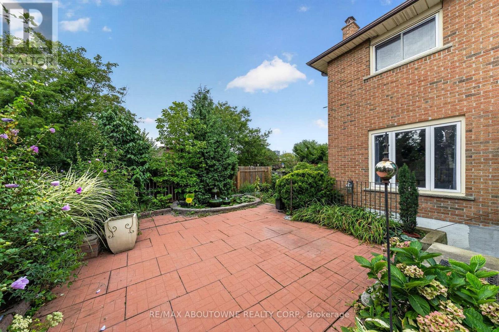 1191 Carlo Court, Mississauga (Rathwood), Ontario  L4W 3N6 - Photo 37 - W13789670