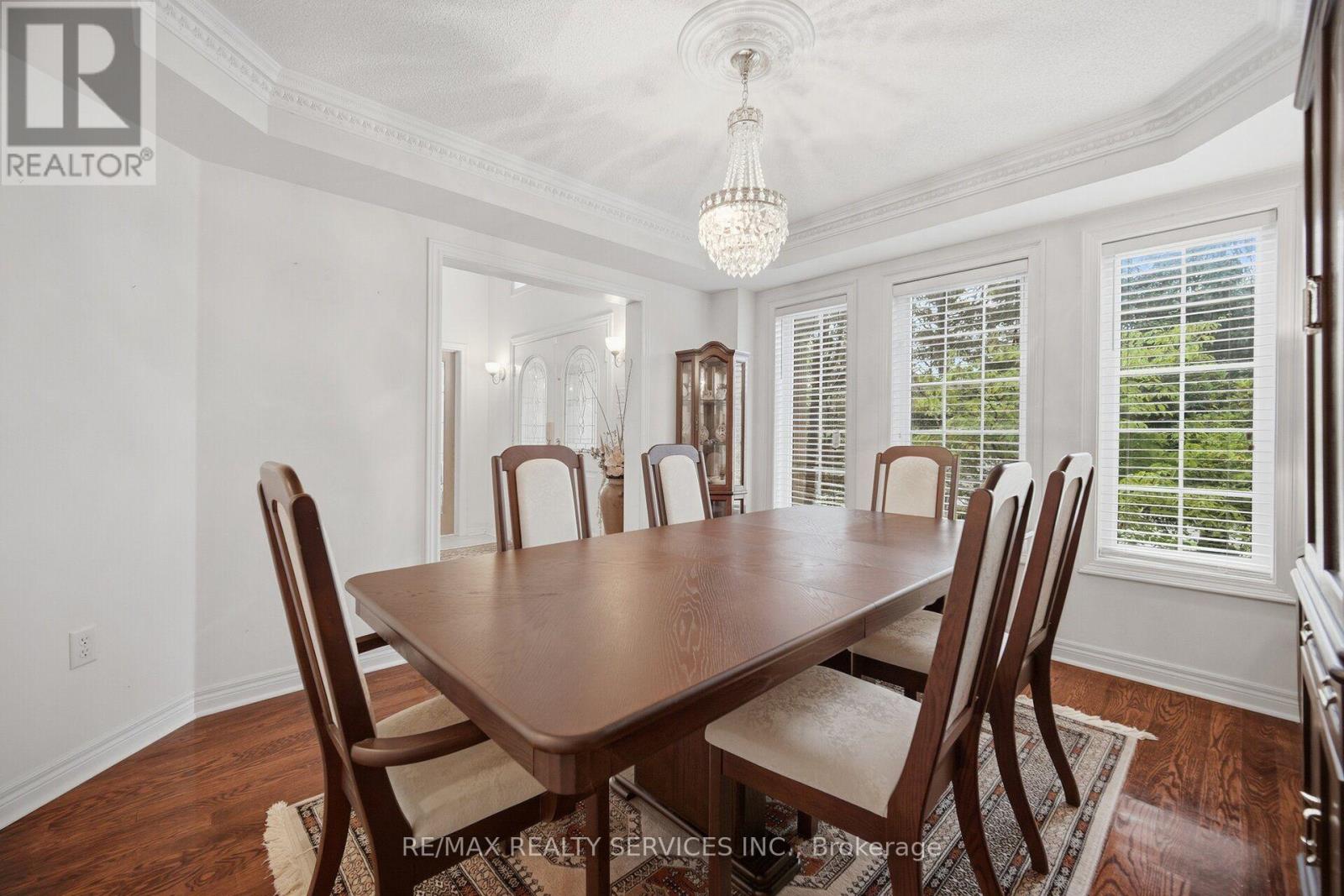 8 Riverbank Road, Brampton, Ontario  L6R 2H6 - Photo 11 - W13789744