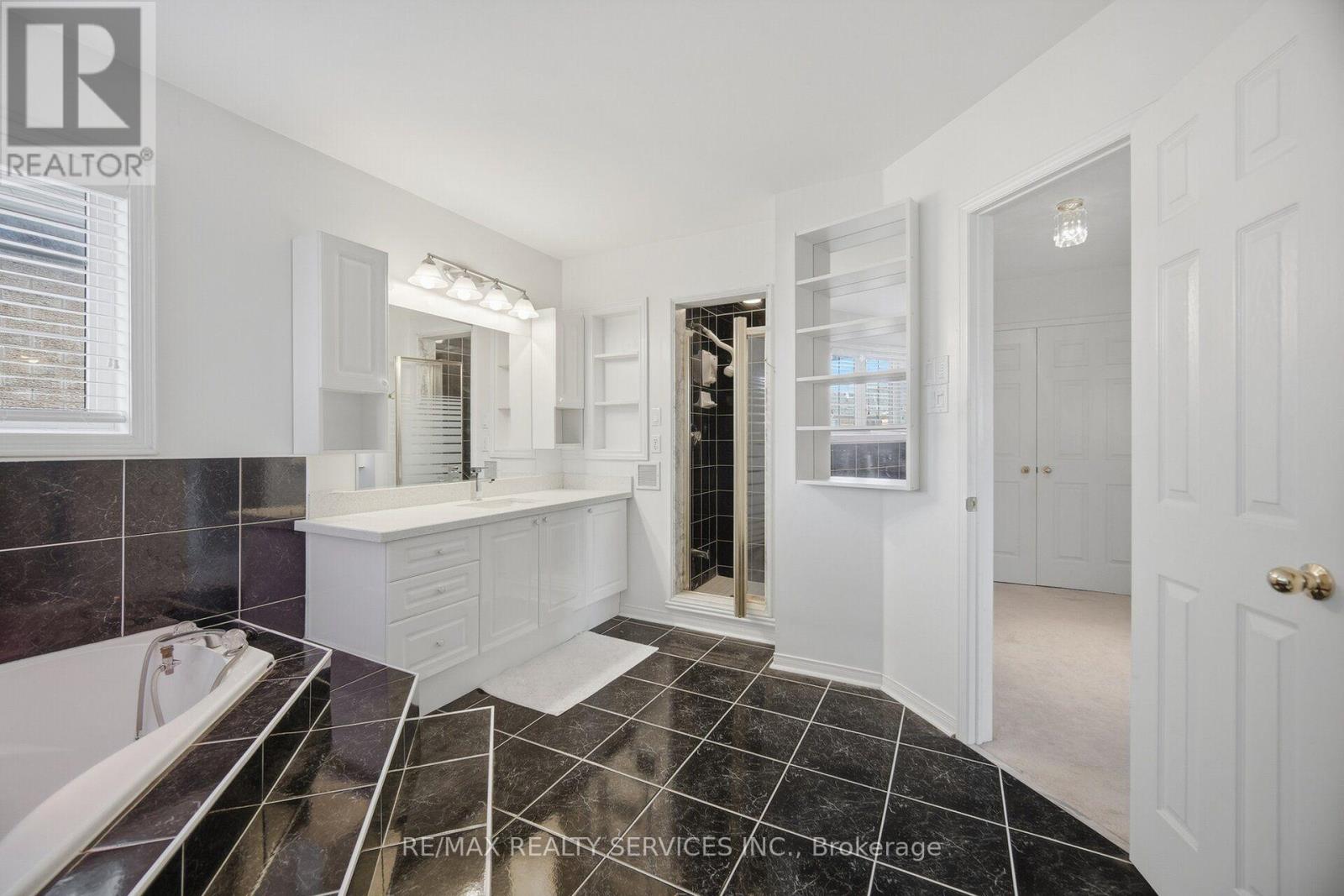8 Riverbank Road, Brampton, Ontario  L6R 2H6 - Photo 28 - W13789744