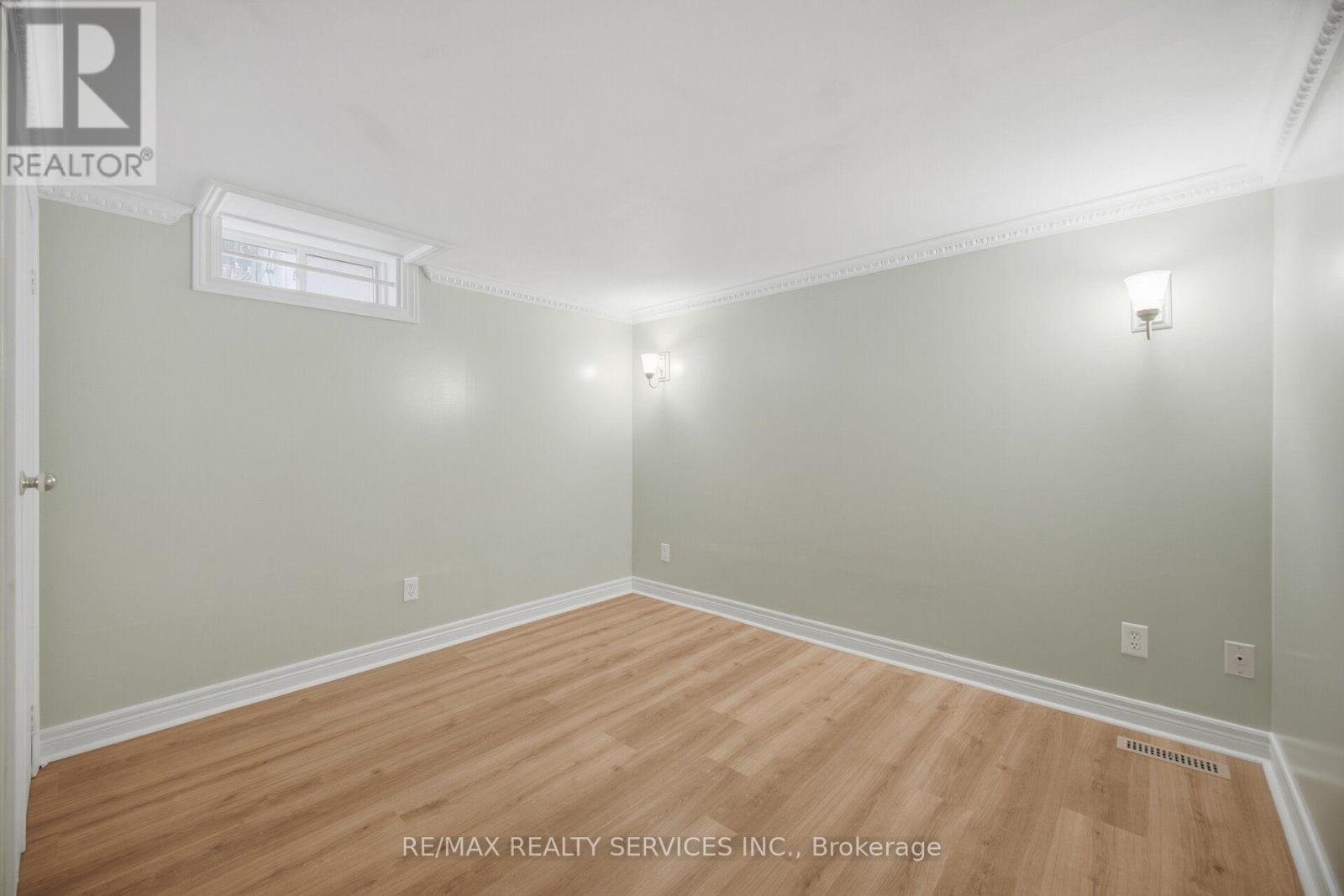 8 Riverbank Road, Brampton, Ontario  L6R 2H6 - Photo 44 - W13789744