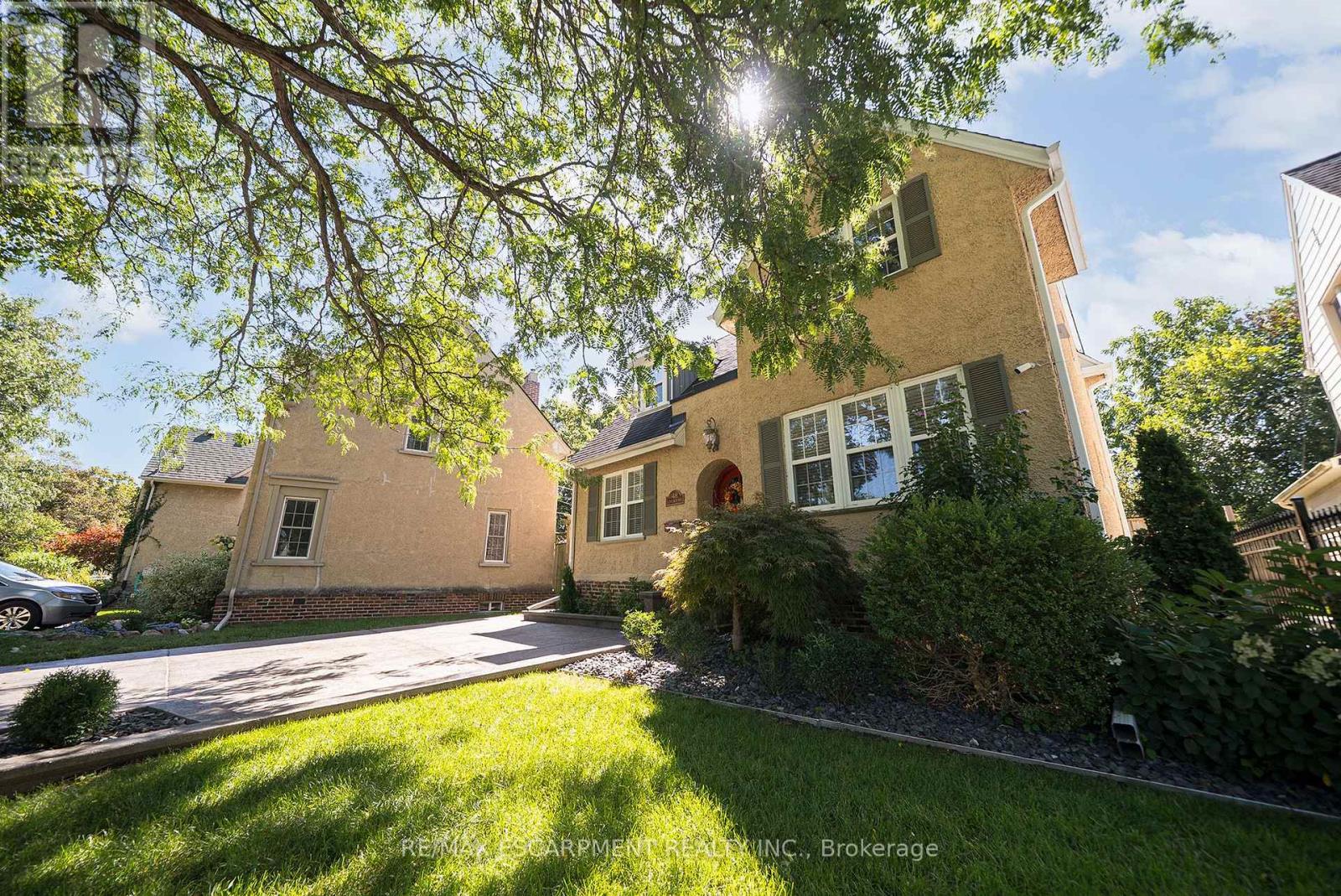 48 Lincoln Avenue, Brantford, Ontario  N3T 4S7 - Photo 2 - X13789728