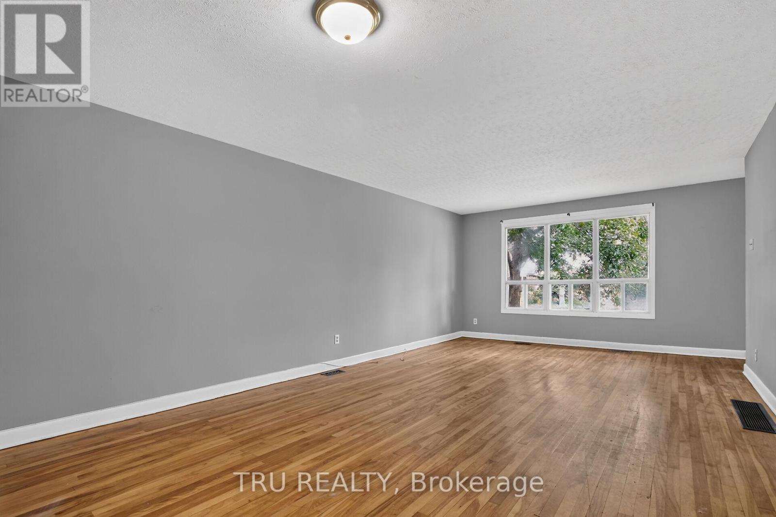 A - 2428 Iris Street, Ottawa, Ontario  K2C 1C6 - Photo 11 - X13610486