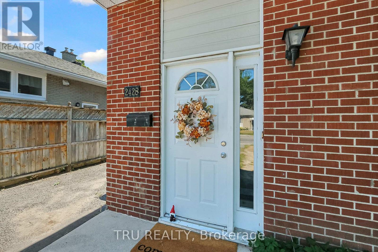 A - 2428 Iris Street, Ottawa, Ontario  K2C 1C6 - Photo 2 - X13610486