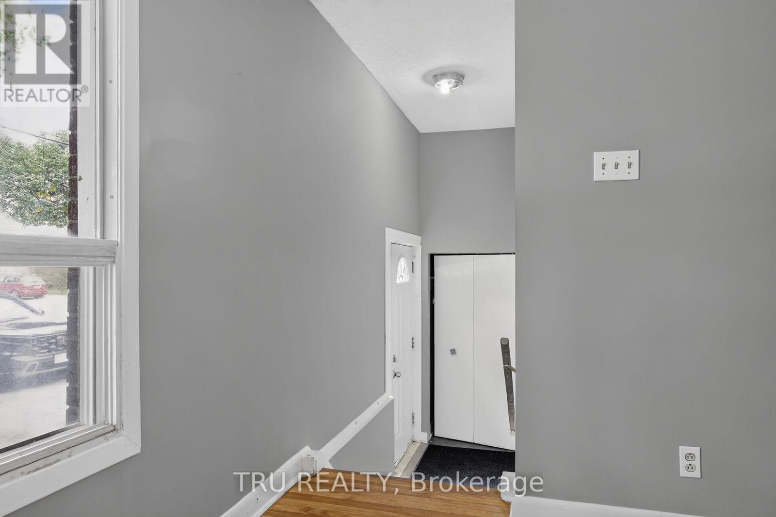 A - 2428 Iris Street, Ottawa, Ontario  K2C 1C6 - Photo 4 - X13610486