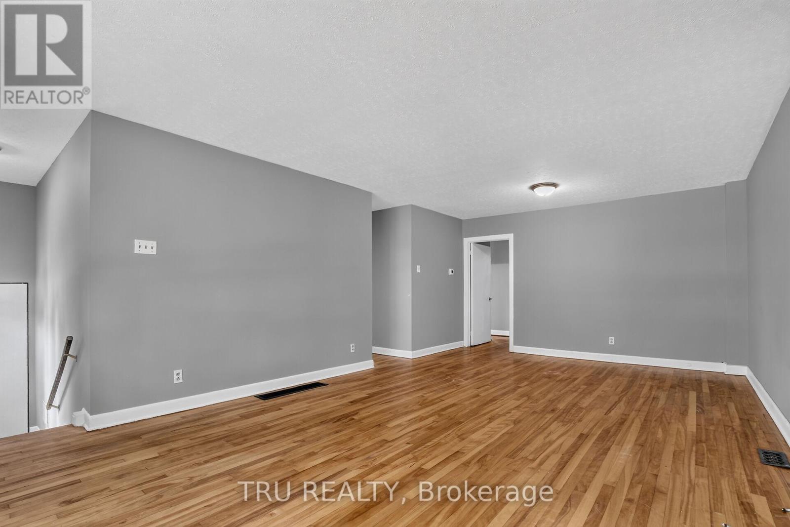 A - 2428 Iris Street, Ottawa, Ontario  K2C 1C6 - Photo 8 - X13610486