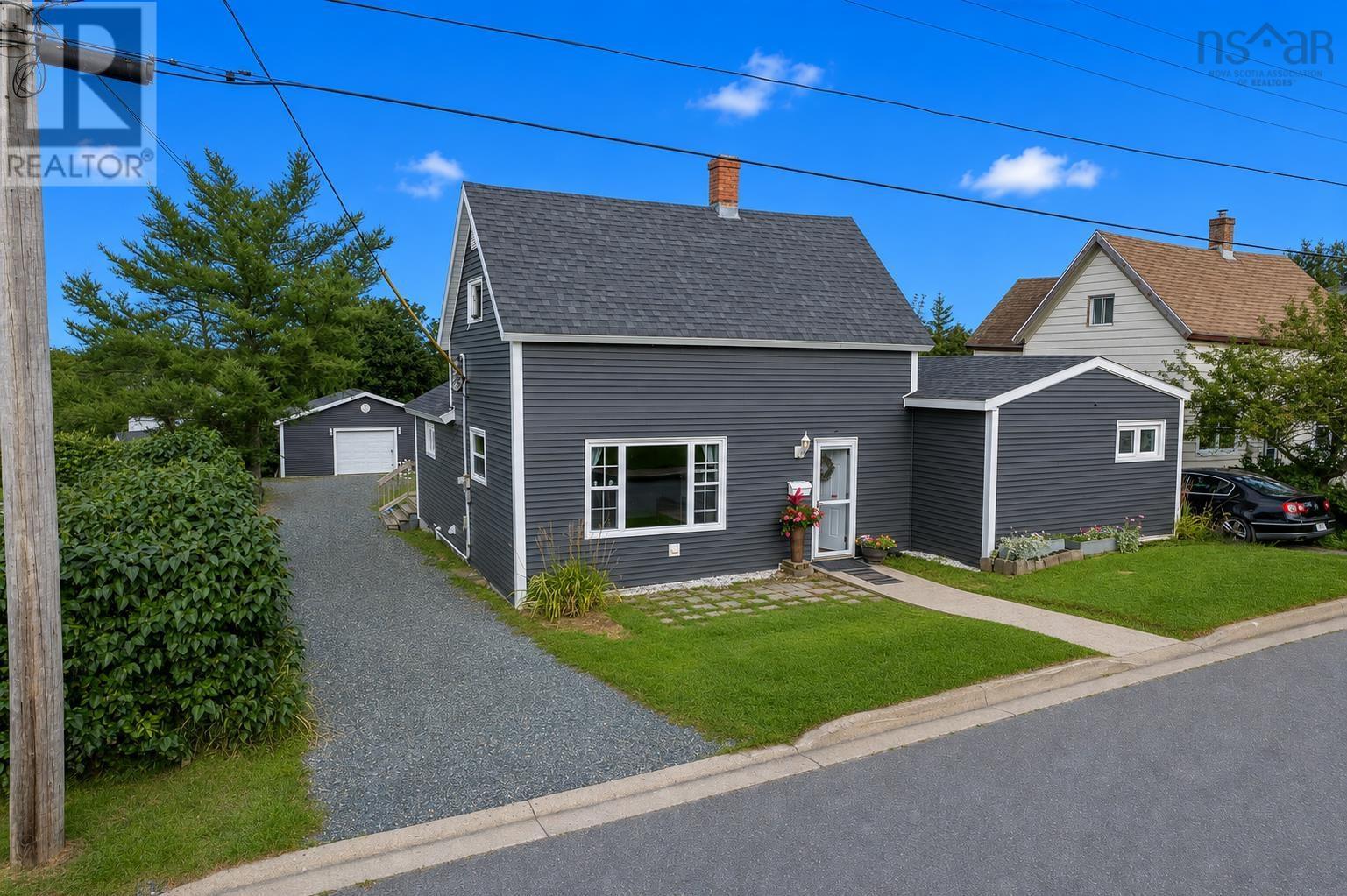 10 Cottage Street, Sydney Mines, Nova Scotia