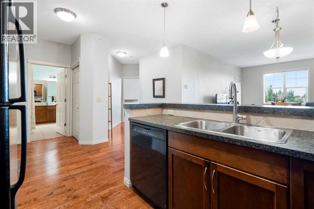 310, 25 Prestwick Drive SE, Calgary, Alberta  T2Z 4Z1 - Photo 10 - A2336501