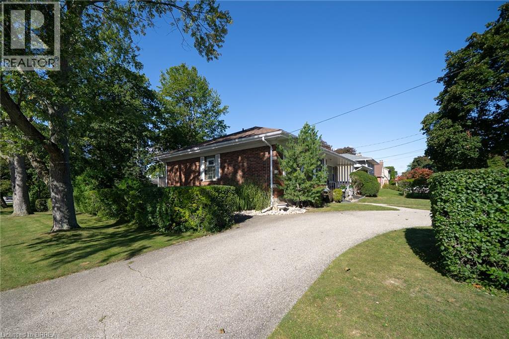 57 Devon Street, Brantford, Ontario  N3R 1M5 - Photo 27 - 40863761
