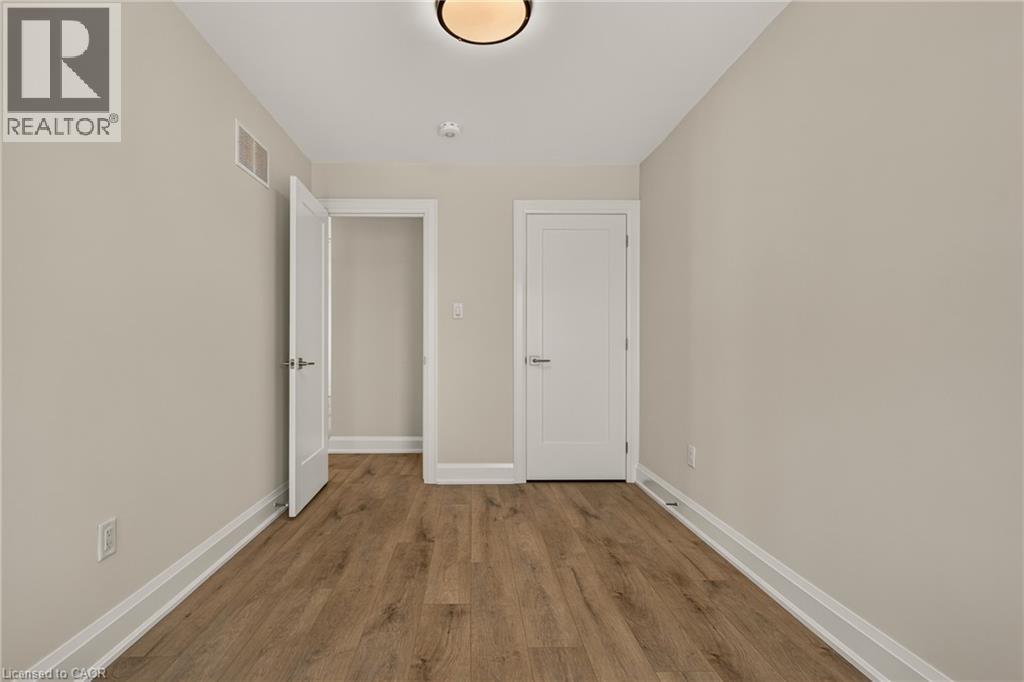 118 Springvalley Crescent, Hamilton, Ontario  L9C 0E4 - Photo 27 - 40862395