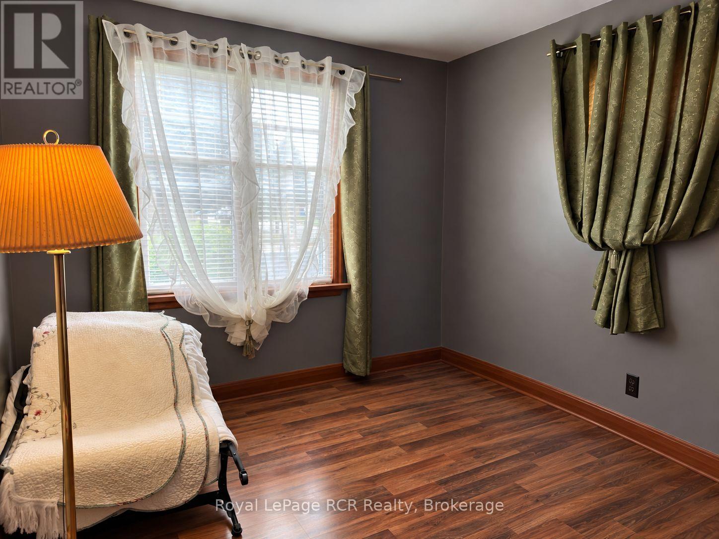 563 9th Street, Hanover, Ontario  N4N 1M3 - Photo 22 - X13788070