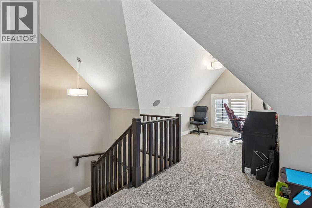 5 Mary Dover Drive SW, Calgary, Alberta  T3E 7A4 - Photo 35 - A2344328