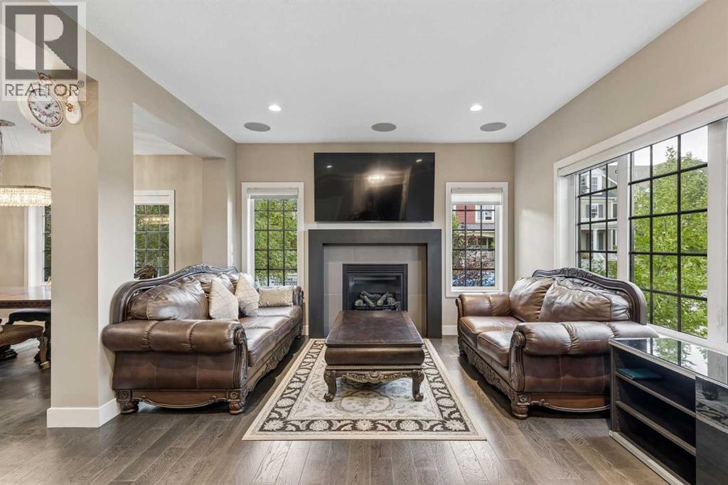 5 Mary Dover Drive SW, Calgary, Alberta  T3E 7A4 - Photo 4 - A2344328