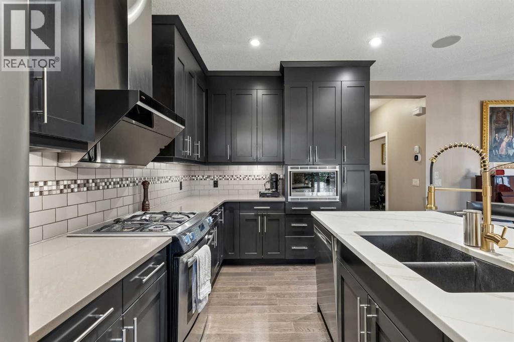 5 Mary Dover Drive SW, Calgary, Alberta  T3E 7A4 - Photo 7 - A2344328