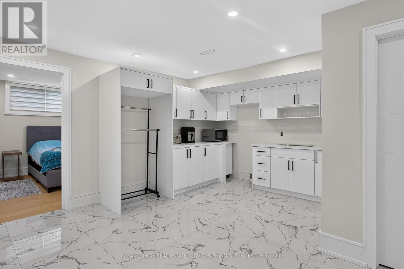 1438 Garnet Avenue, Mississauga, Ontario  L5G 4C6 - Photo 30 - W13489206