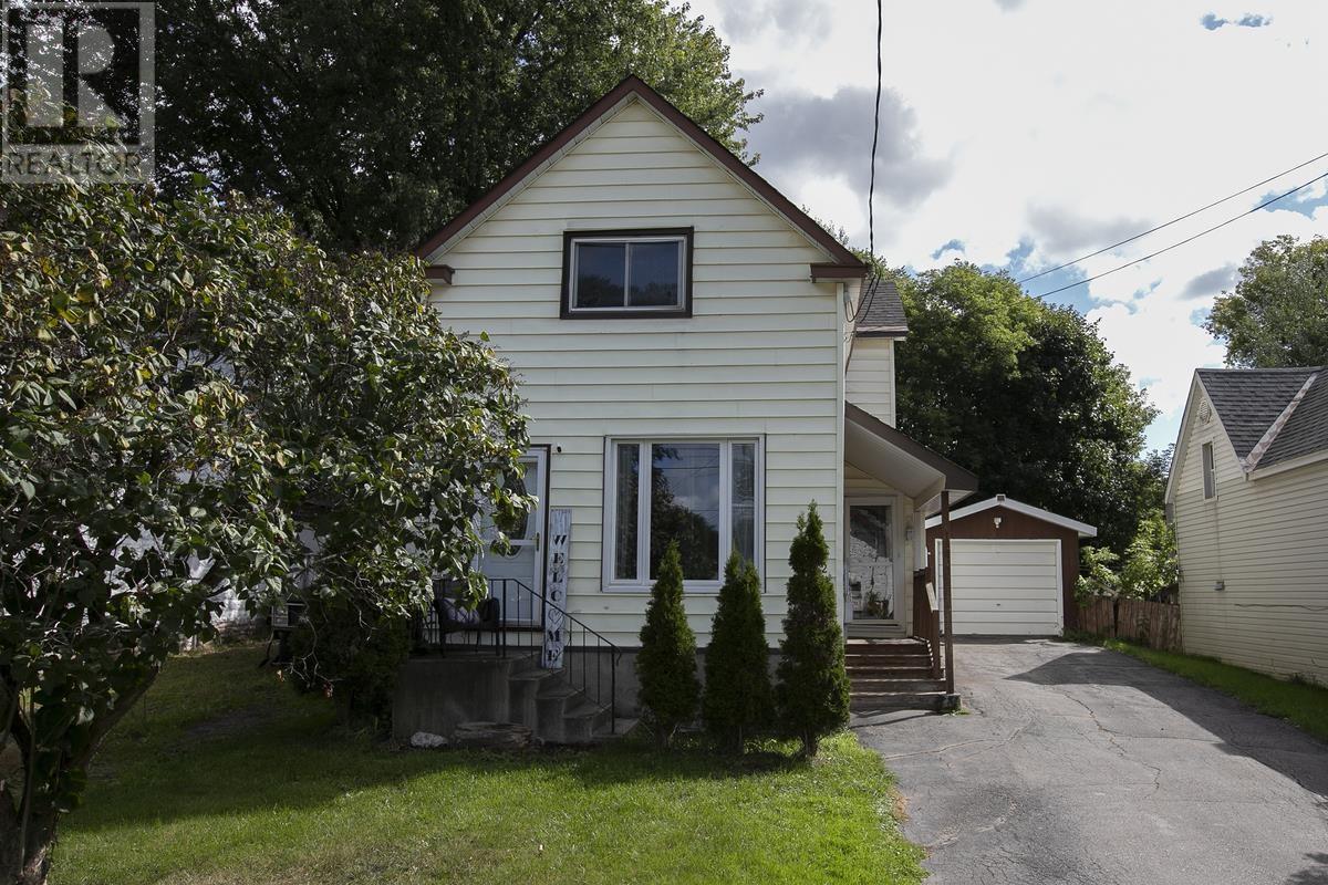 412 Charles St, Sault Ste. Marie, Ontario  P6C 3L3 - Photo 2 - SM262561