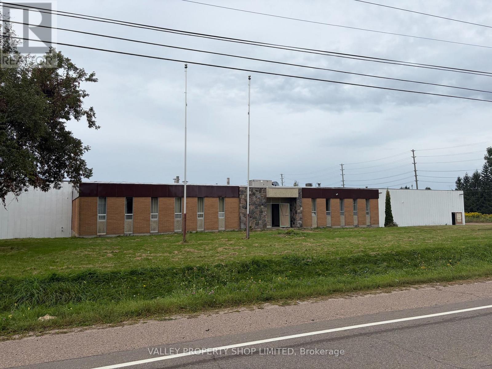 950 MACKAY STREET, Pembroke, Ontario