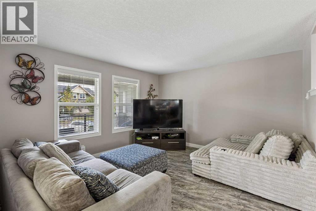 33 Legacy Gate Se, Calgary, Alberta  T2X 0W3 - Photo 7 - A2343633