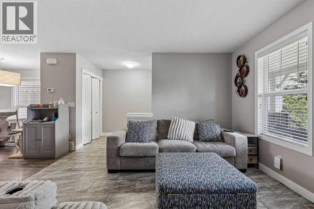 33 Legacy Gate Se, Calgary, Alberta  T2X 0W3 - Photo 10 - A2343633