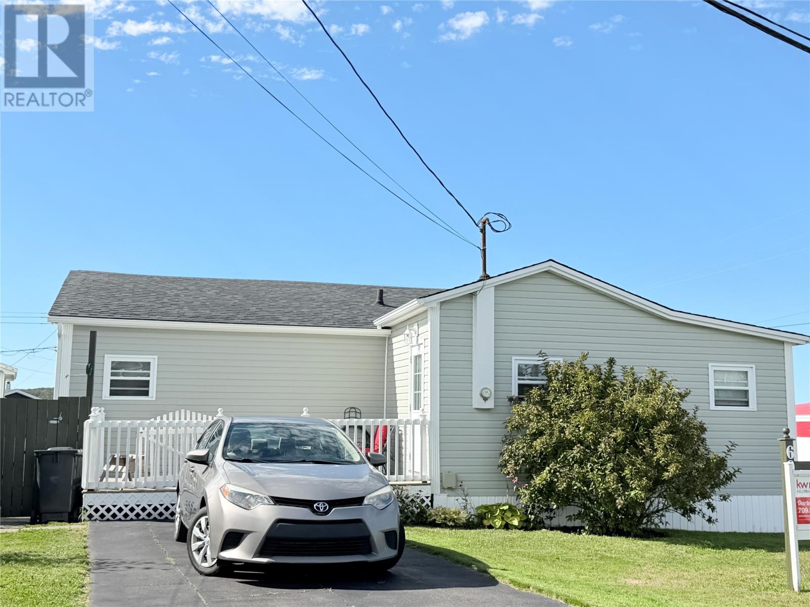 69 Elizabeth Avenue, Grand Bank, Newfoundland & Labrador  A0E 1W0 - Photo 2 - 1303249