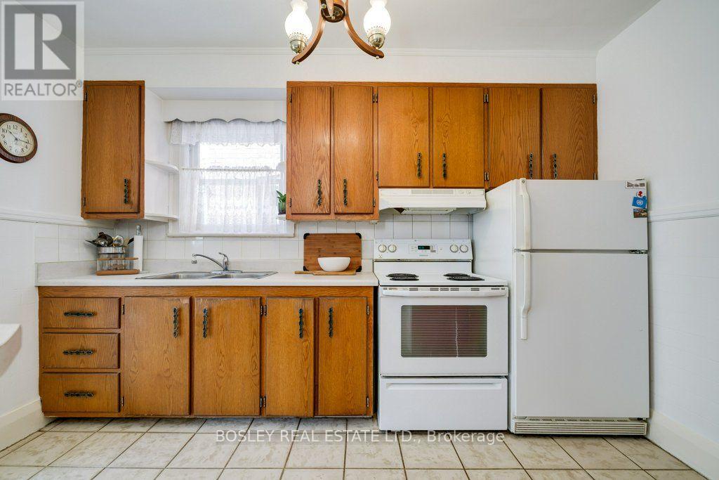 247 Melrose Avenue, Toronto (Bedford Park-Nortown), Ontario  M5M 1Z2 - Photo 11 - C13789838
