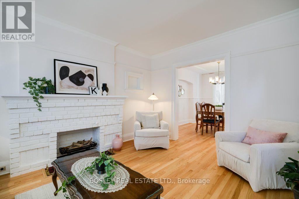 247 Melrose Avenue, Toronto (Bedford Park-Nortown), Ontario  M5M 1Z2 - Photo 3 - C13789838
