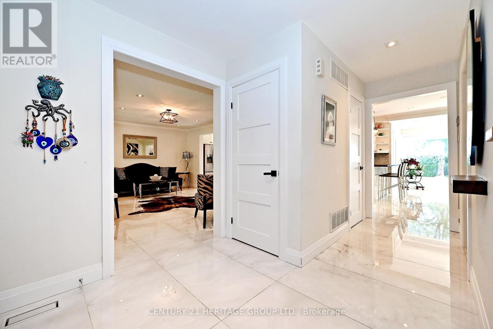 38 Grant Court, East Gwillimbury (Queensville), Ontario  L0G 1R0 - Photo 4 - N13789788