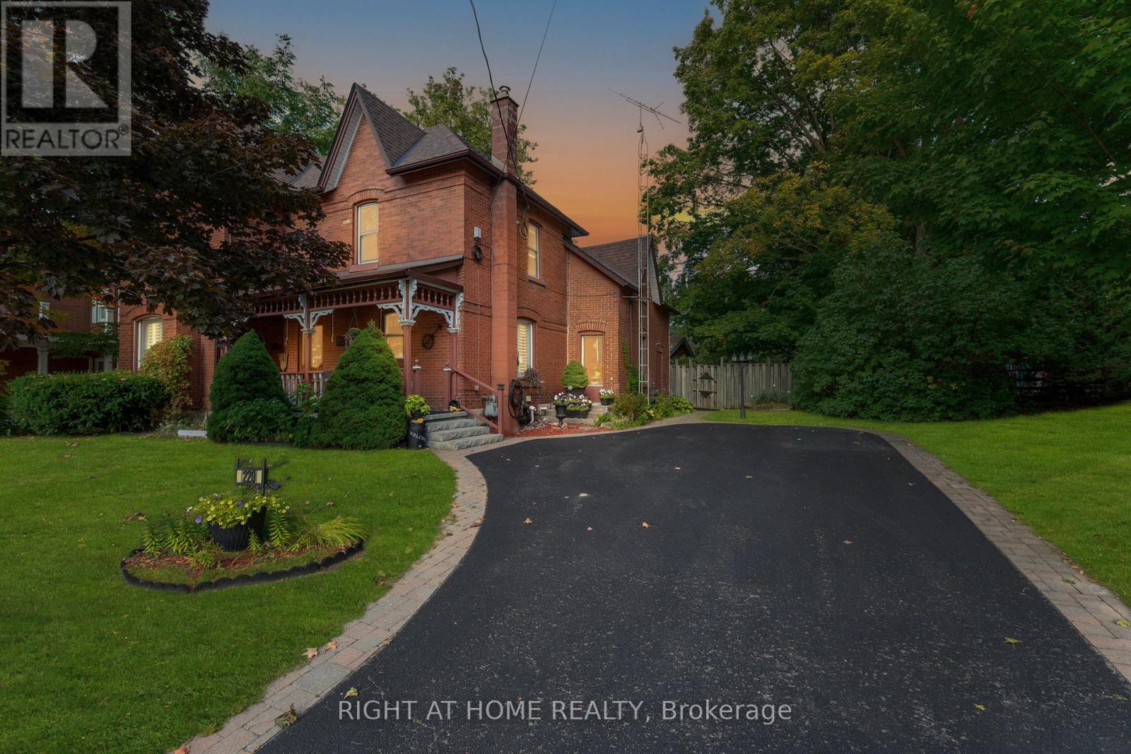 220 Barrie Street, Essa (Thornton), Ontario  L0L 2N0 - Photo 1 - N13789866