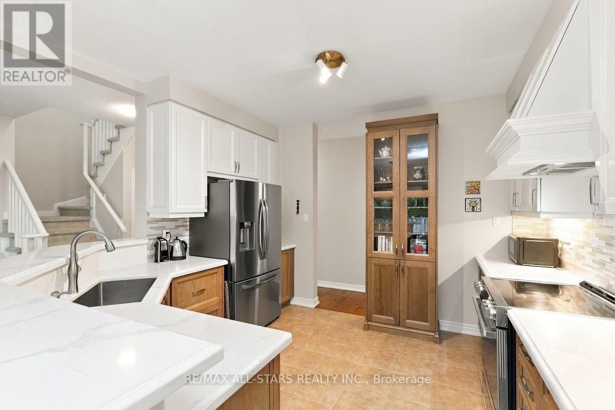 39 Louisbourg Way, Markham (Greensborough), Ontario  L6E 2A2 - Photo 12 - N13789878