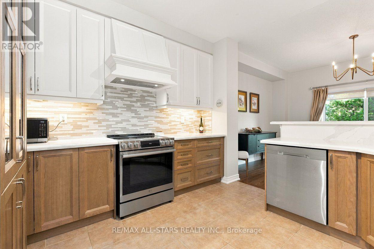 39 Louisbourg Way, Markham (Greensborough), Ontario  L6E 2A2 - Photo 18 - N13789878