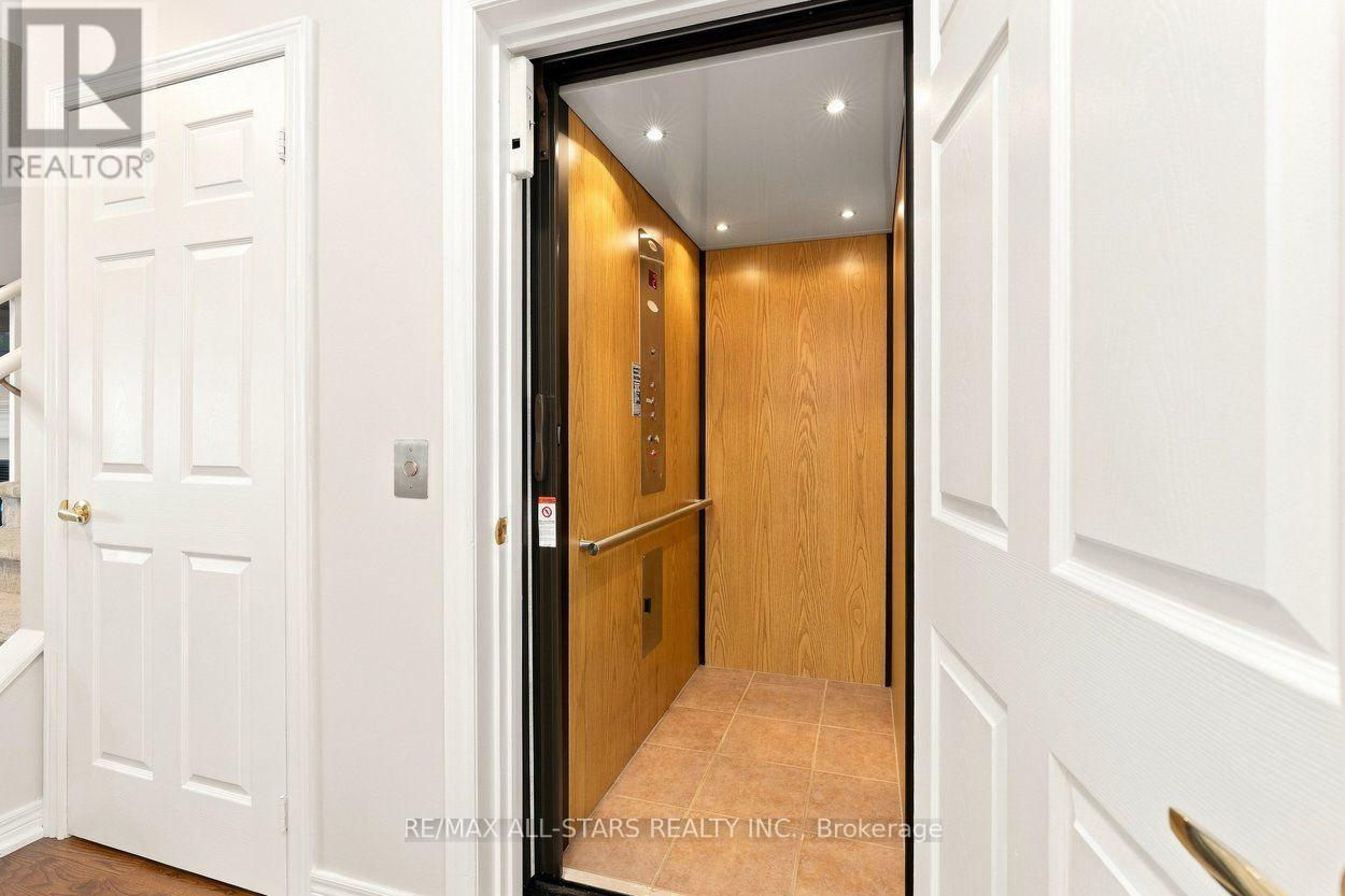 39 Louisbourg Way, Markham (Greensborough), Ontario  L6E 2A2 - Photo 23 - N13789878