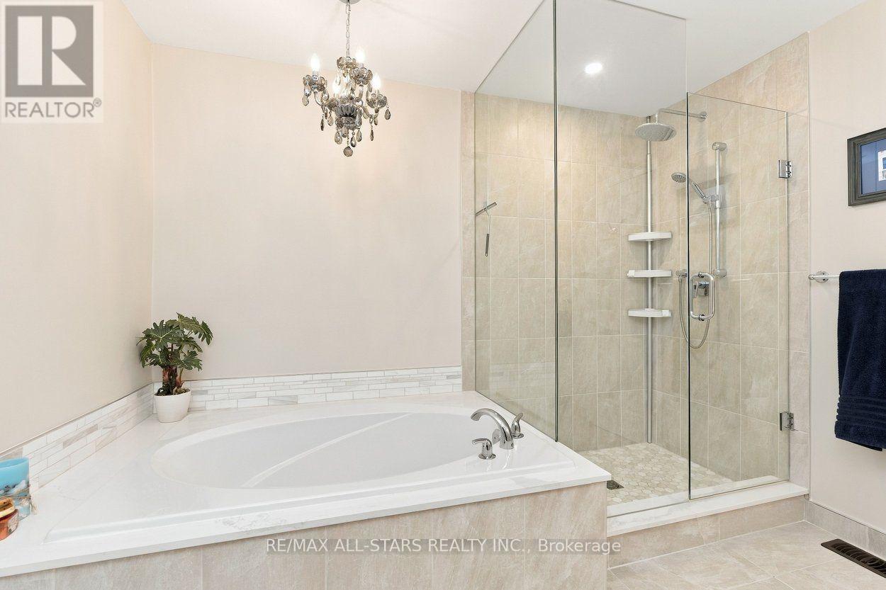 39 Louisbourg Way, Markham (Greensborough), Ontario  L6E 2A2 - Photo 28 - N13789878