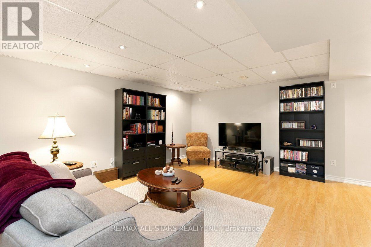 39 Louisbourg Way, Markham (Greensborough), Ontario  L6E 2A2 - Photo 36 - N13789878
