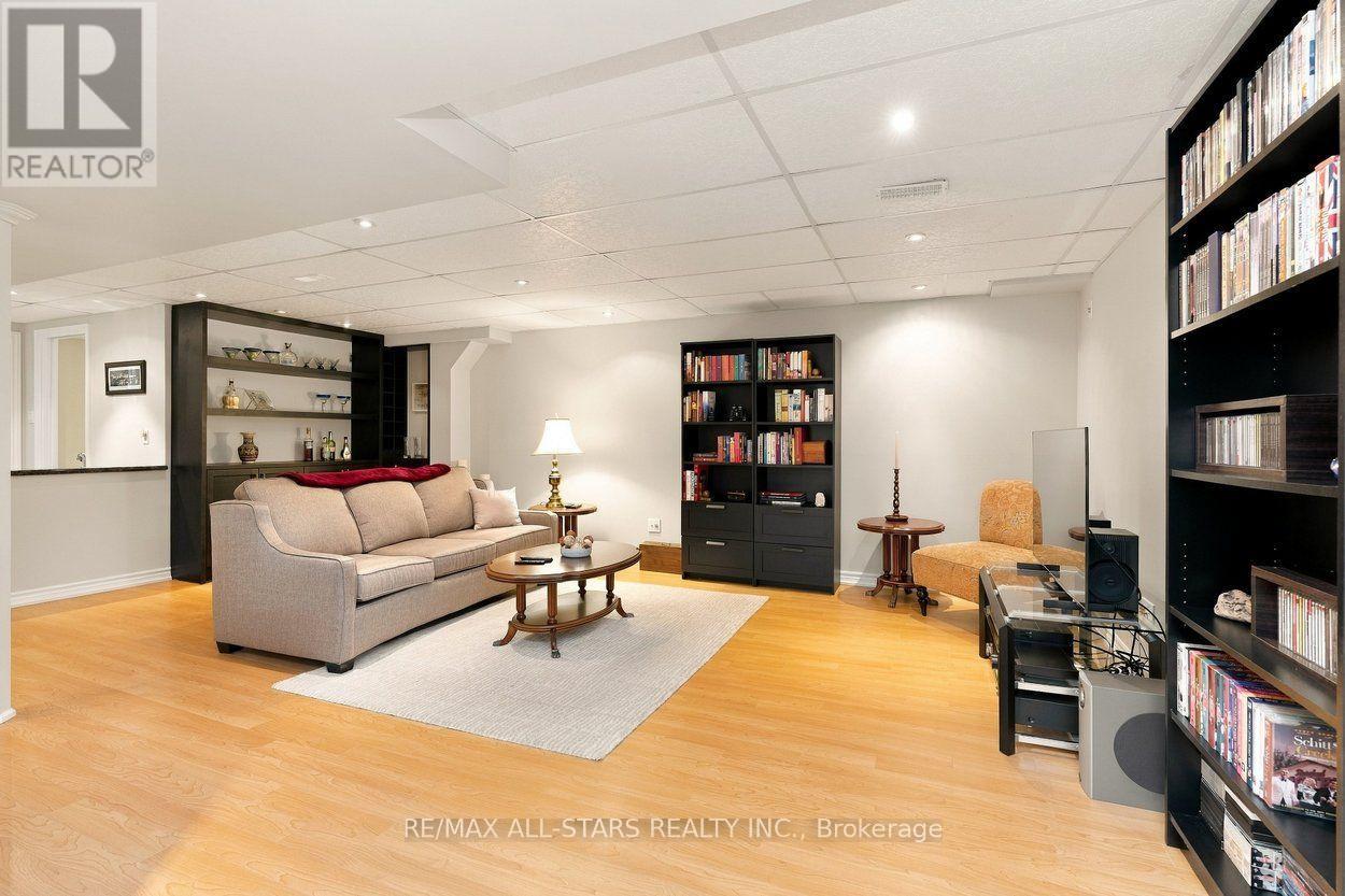 39 Louisbourg Way, Markham (Greensborough), Ontario  L6E 2A2 - Photo 38 - N13789878