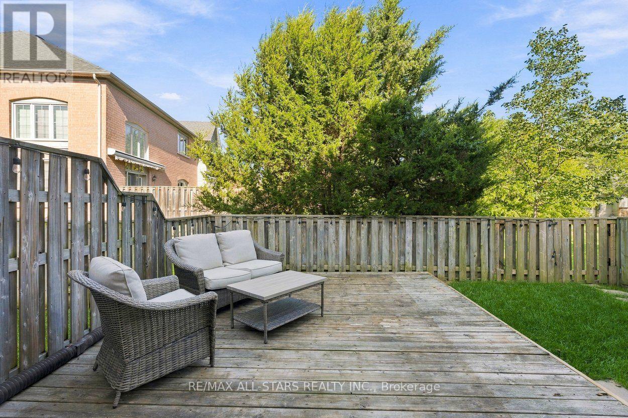 39 Louisbourg Way, Markham (Greensborough), Ontario  L6E 2A2 - Photo 42 - N13789878
