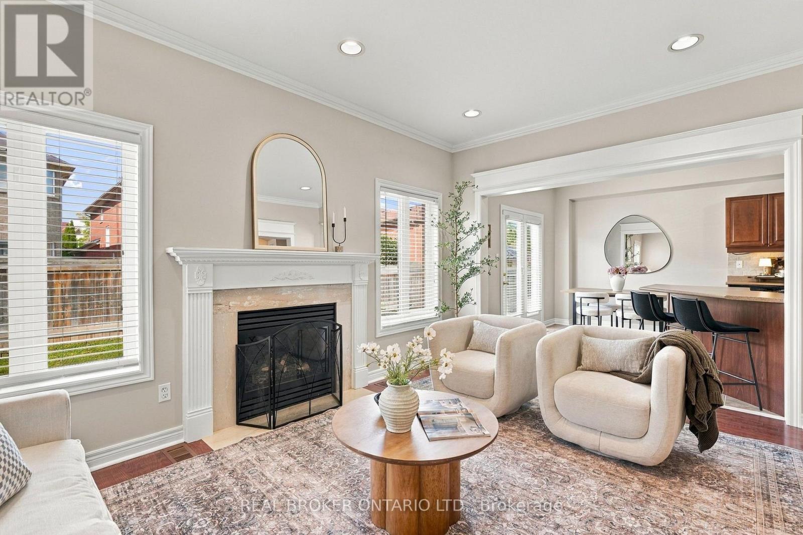 621 Society Crescent, Newmarket (Summerhill Estates), Ontario  L3X 2V8 - Photo 12 - N13789888