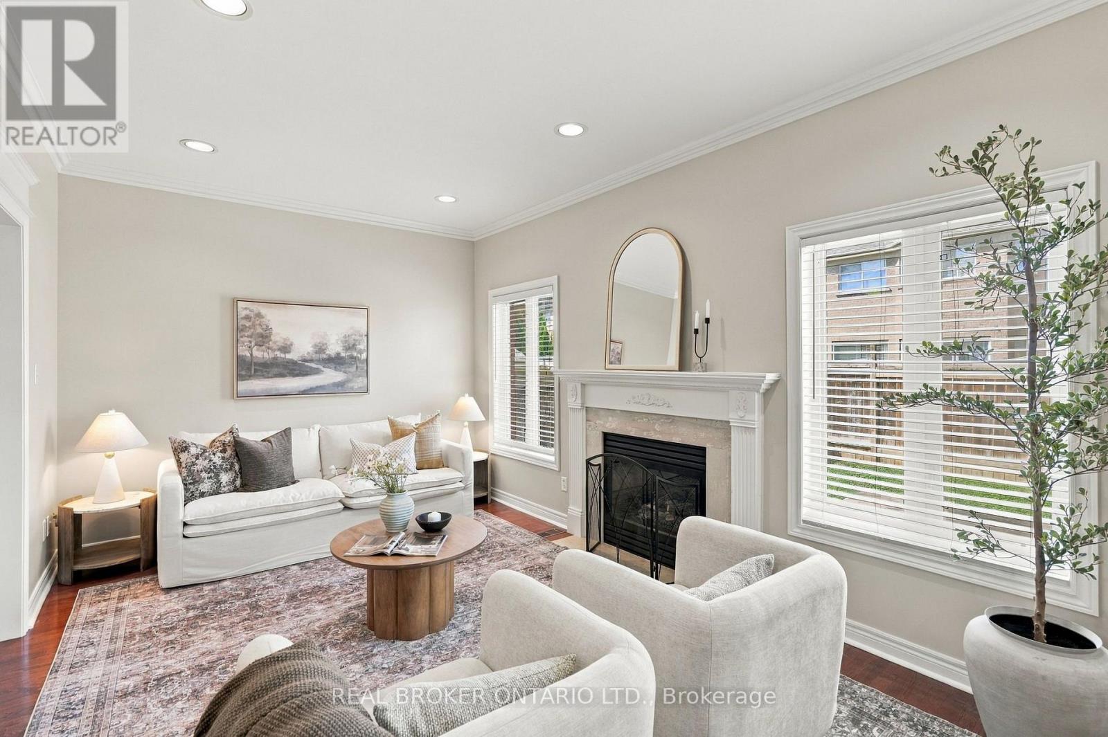 621 Society Crescent, Newmarket (Summerhill Estates), Ontario  L3X 2V8 - Photo 14 - N13789888