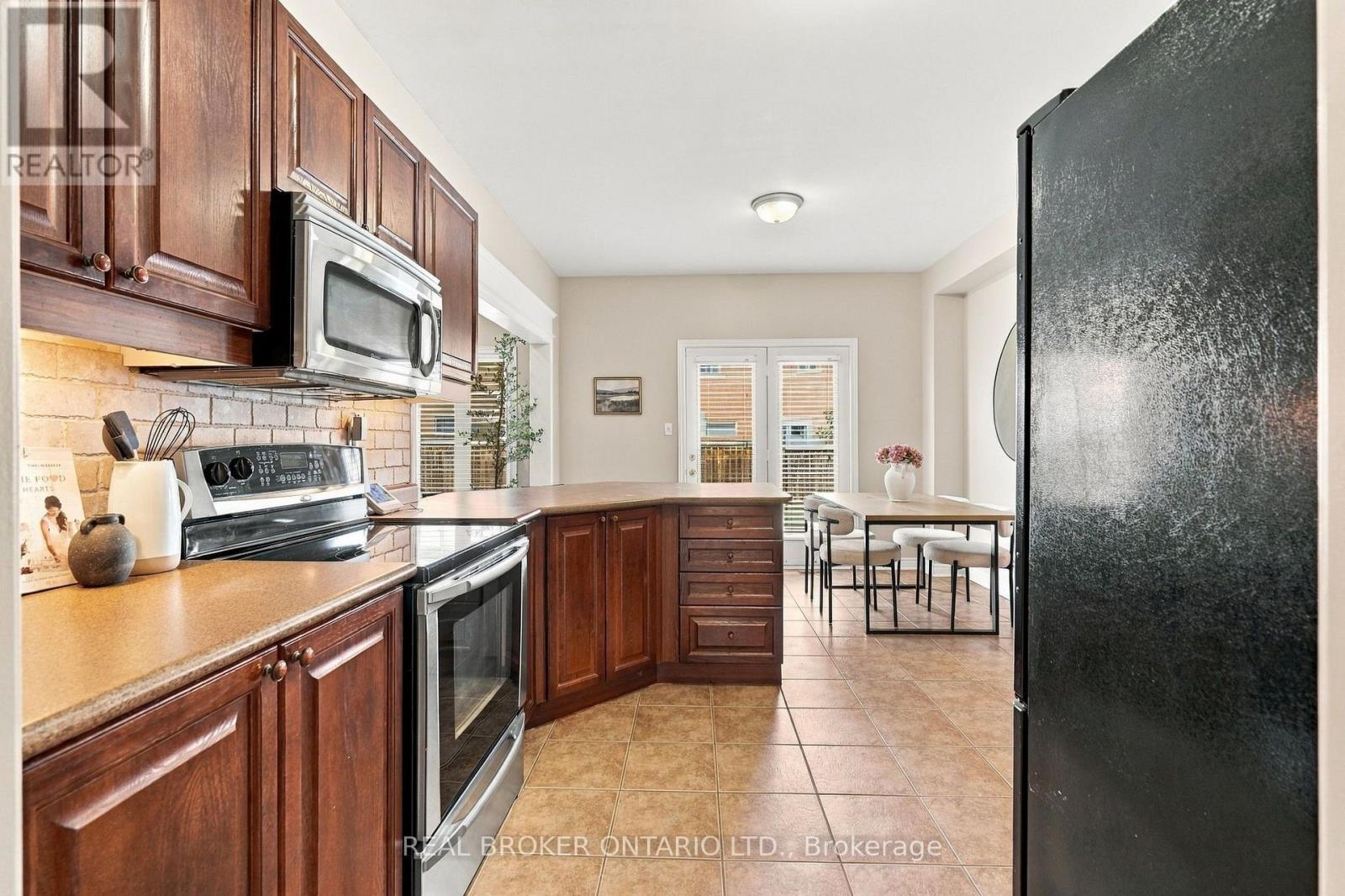 621 Society Crescent, Newmarket (Summerhill Estates), Ontario  L3X 2V8 - Photo 19 - N13789888