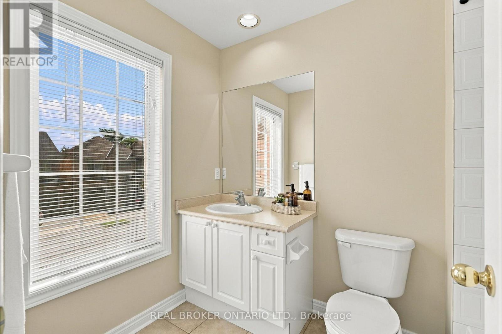621 Society Crescent, Newmarket (Summerhill Estates), Ontario  L3X 2V8 - Photo 25 - N13789888