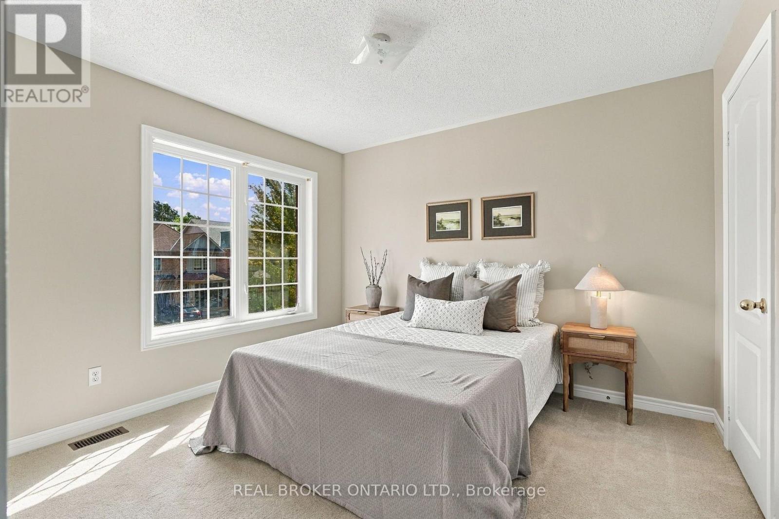 621 Society Crescent, Newmarket (Summerhill Estates), Ontario  L3X 2V8 - Photo 27 - N13789888