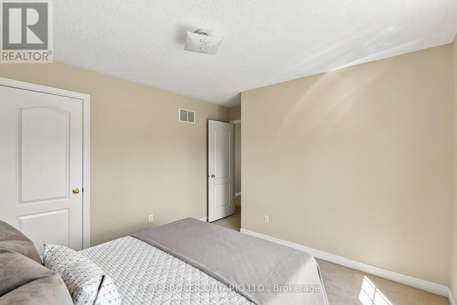 621 Society Crescent, Newmarket (Summerhill Estates), Ontario  L3X 2V8 - Photo 28 - N13789888
