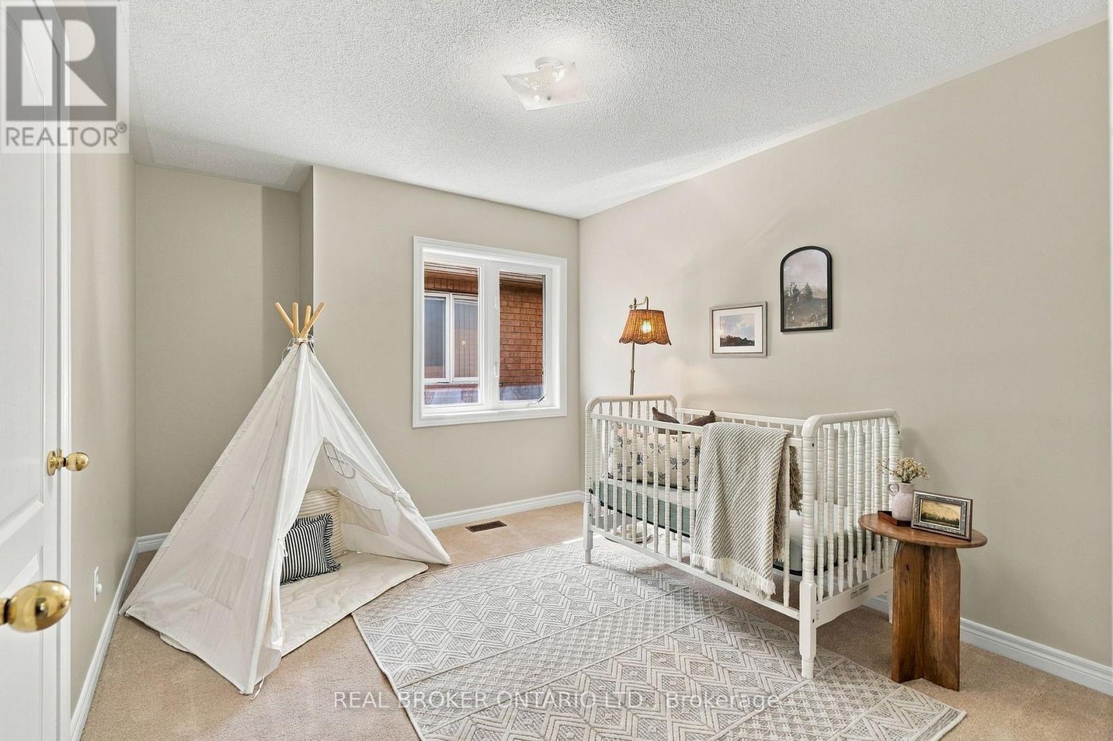 621 Society Crescent, Newmarket (Summerhill Estates), Ontario  L3X 2V8 - Photo 29 - N13789888