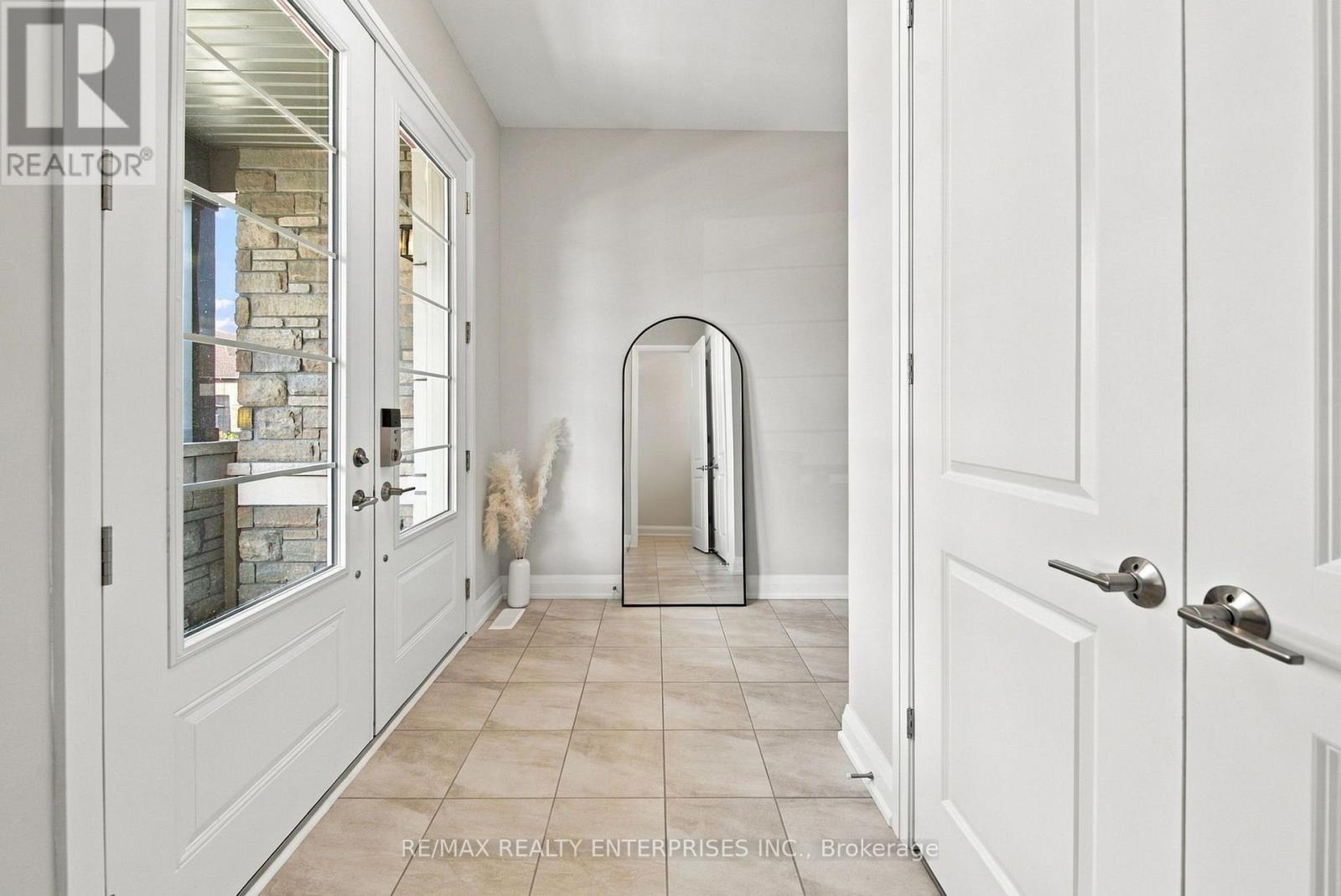 35 SWEET CICELY STREET Springwater (Midhurst) Ontario Canada L9X2C7 5