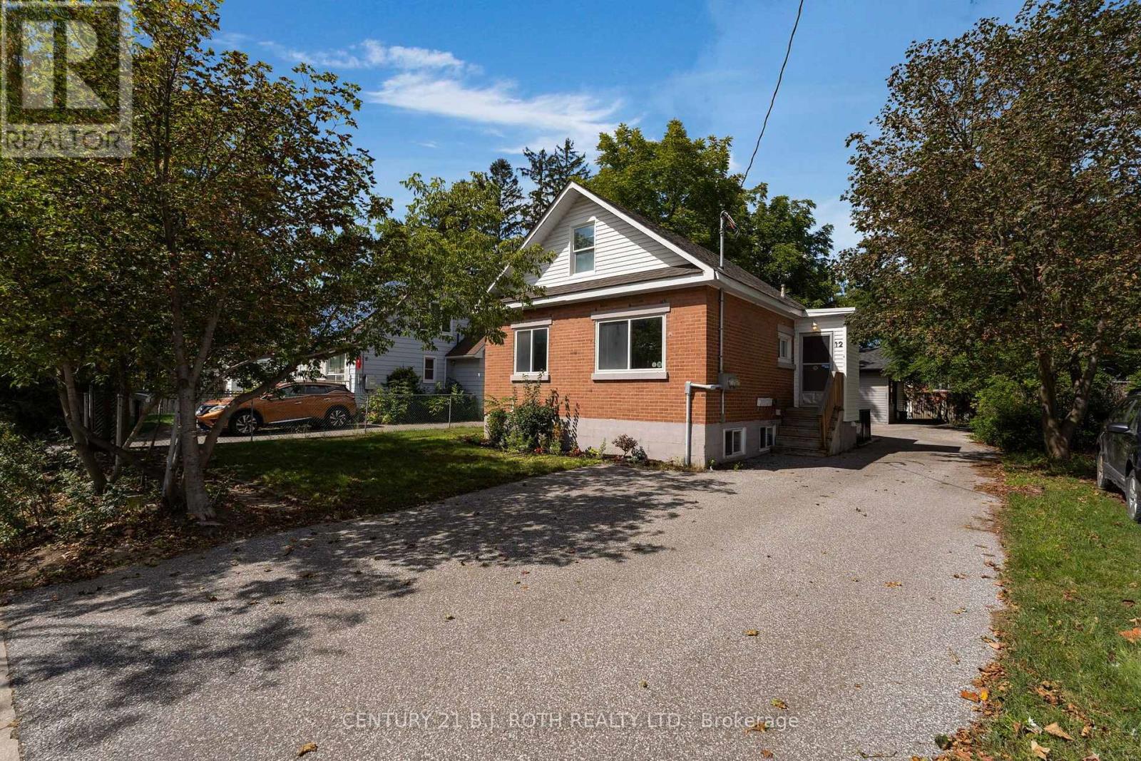 Units 1 + 2 + Coach House - 12 Dufferin Street, Barrie (Sanford), Ontario  L4N 2J7 - Photo 1 - S13789900