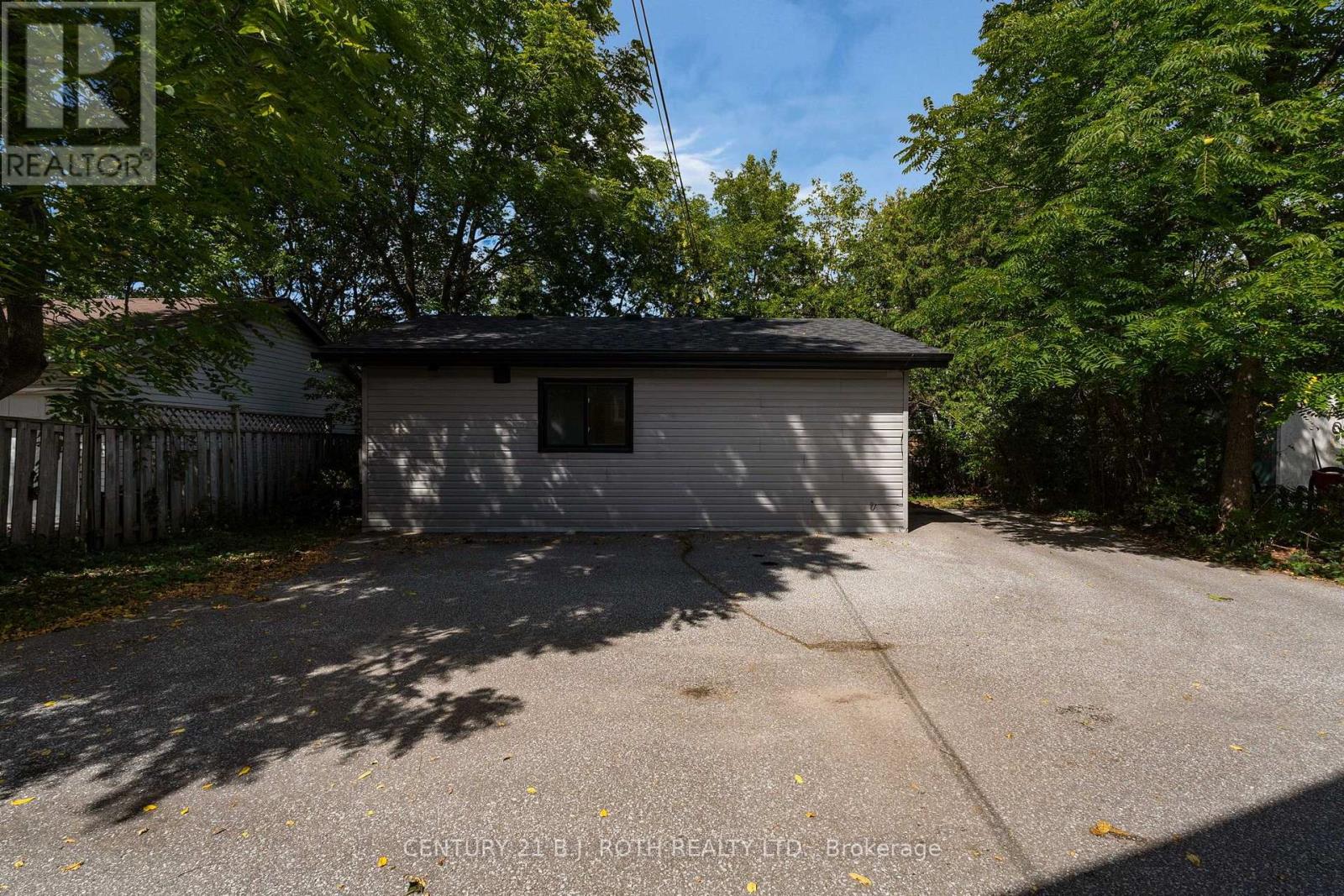 Units 1 + 2 + Coach House - 12 Dufferin Street, Barrie (Sanford), Ontario  L4N 2J7 - Photo 13 - S13789900