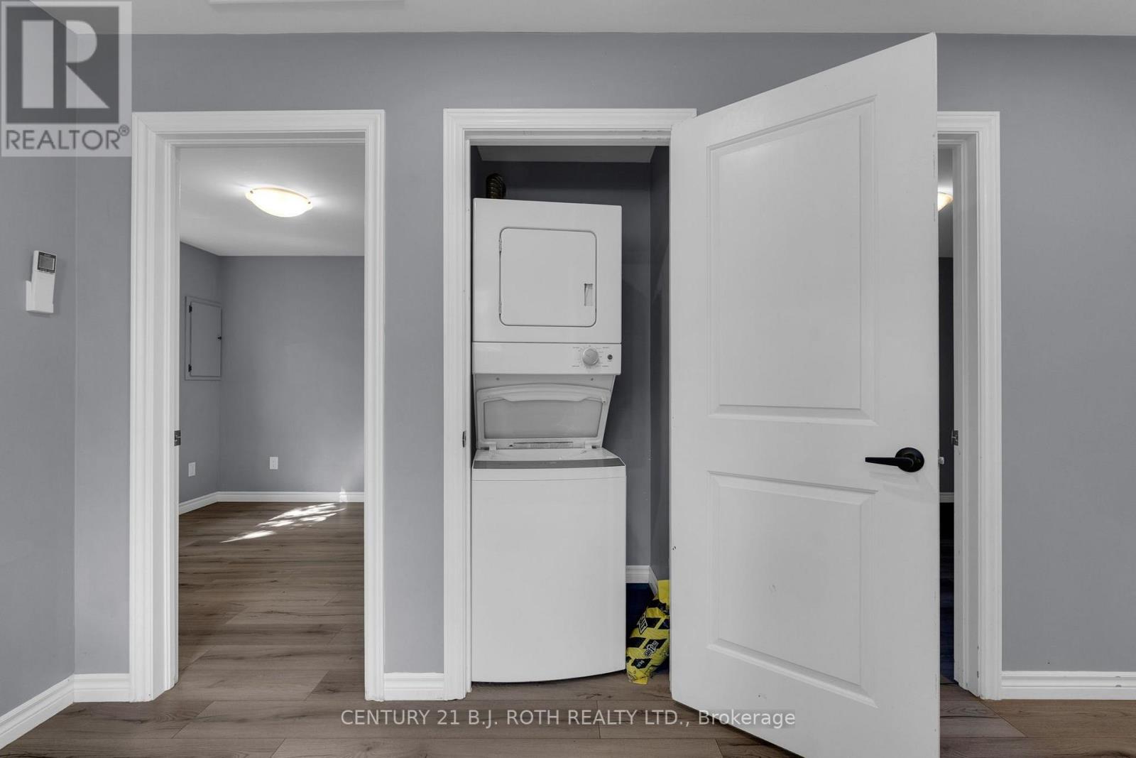 Units 1 + 2 + Coach House - 12 Dufferin Street, Barrie (Sanford), Ontario  L4N 2J7 - Photo 24 - S13789900