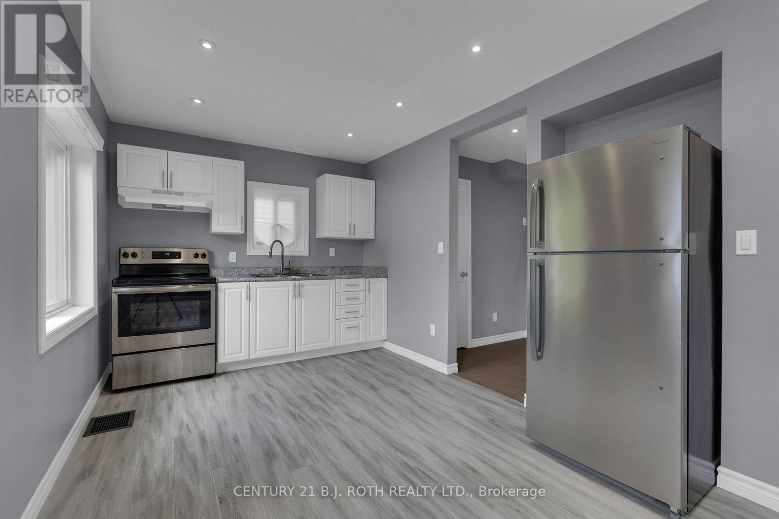 Units 1 + 2 + Coach House - 12 Dufferin Street, Barrie (Sanford), Ontario  L4N 2J7 - Photo 4 - S13789900