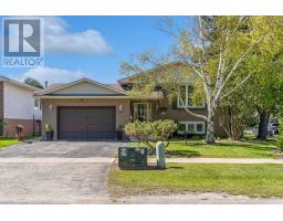 54 CRESTCOMBE ROAD, St. Catharines, Ontario