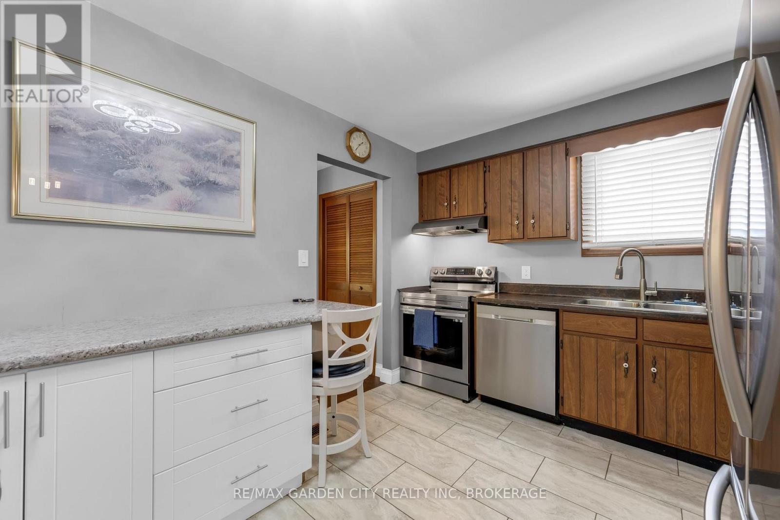 54 Crestcombe Road, St. Catharines, Ontario  L2S 2J4 - Photo 7 - X13786952