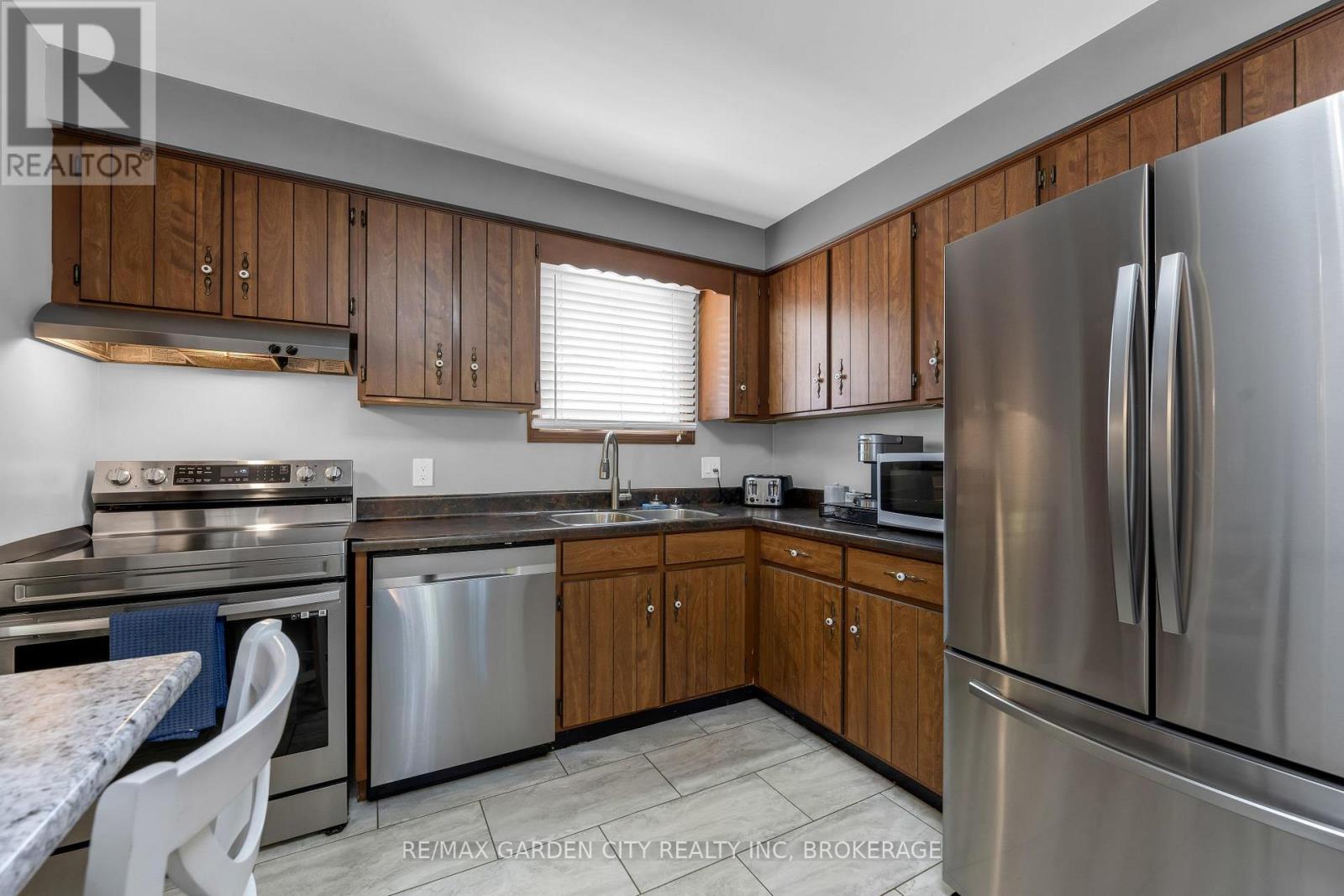 54 Crestcombe Road, St. Catharines, Ontario  L2S 2J4 - Photo 8 - X13786952